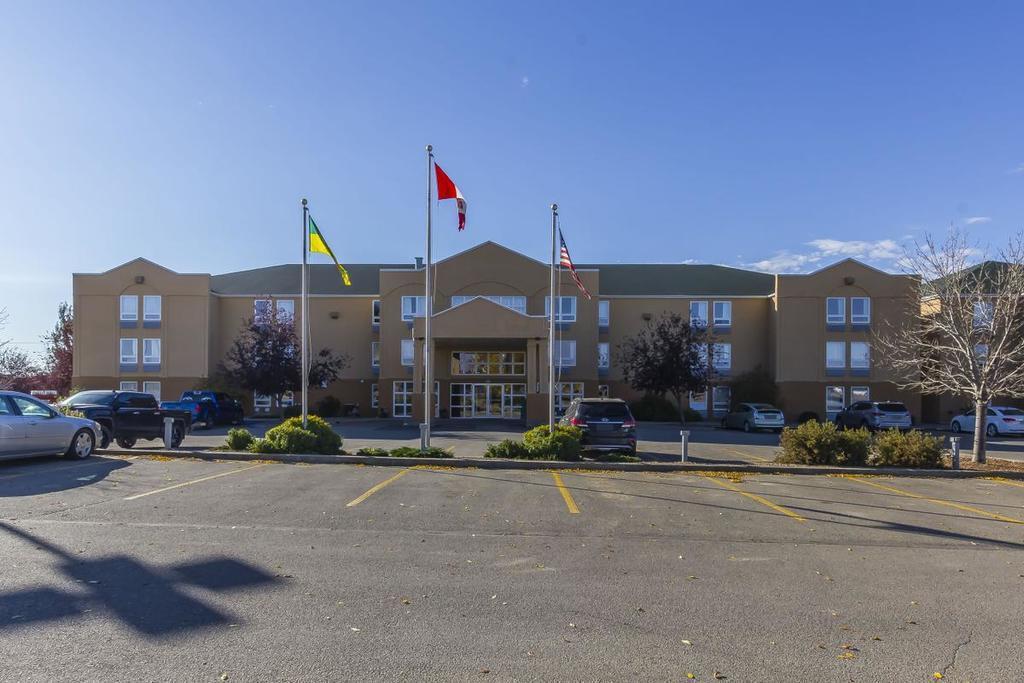 Comfort Inn & Suites Moose Jaw Exterior foto