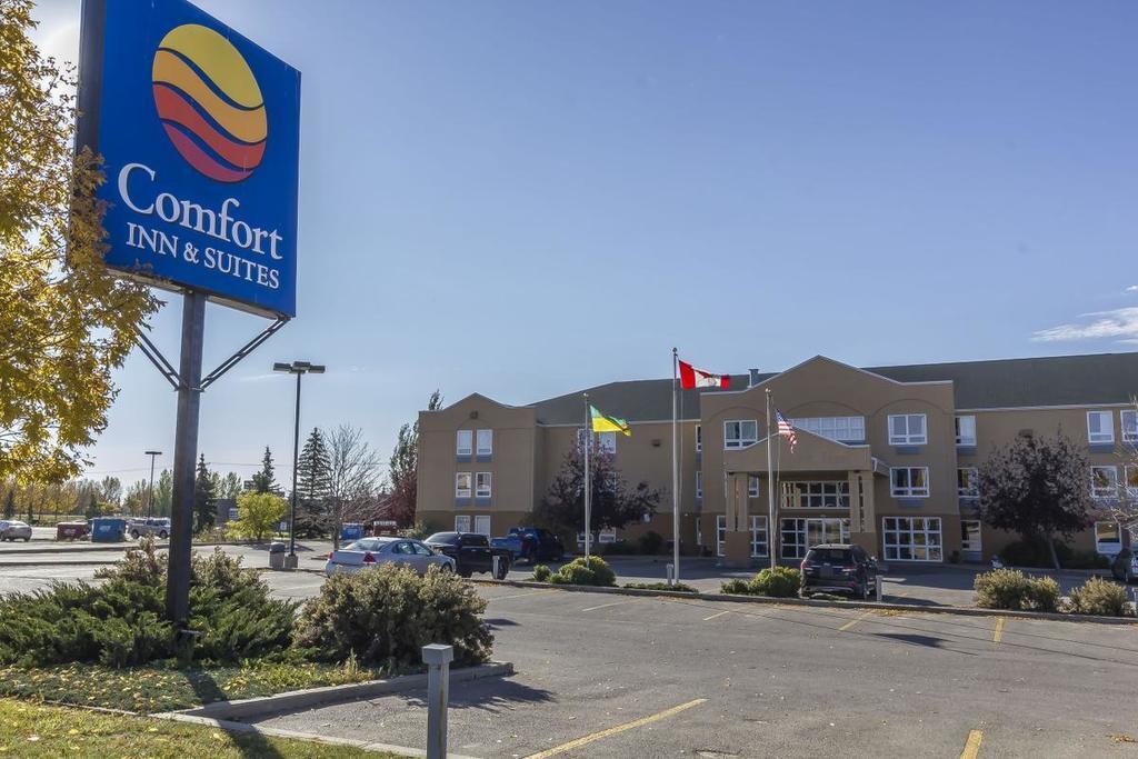 Comfort Inn & Suites Moose Jaw Exterior foto